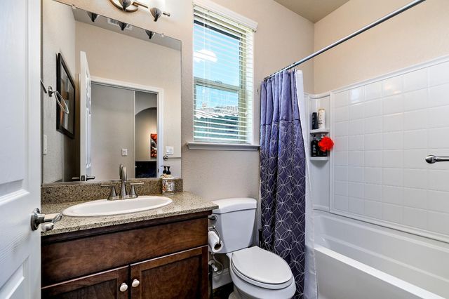 2409 S Bundy Drive, Fresno, CA 93727