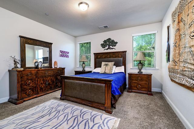 2409 S Bundy Drive, Fresno, CA 93727