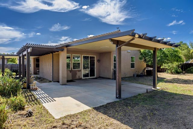 2409 S Bundy Drive, Fresno, CA 93727