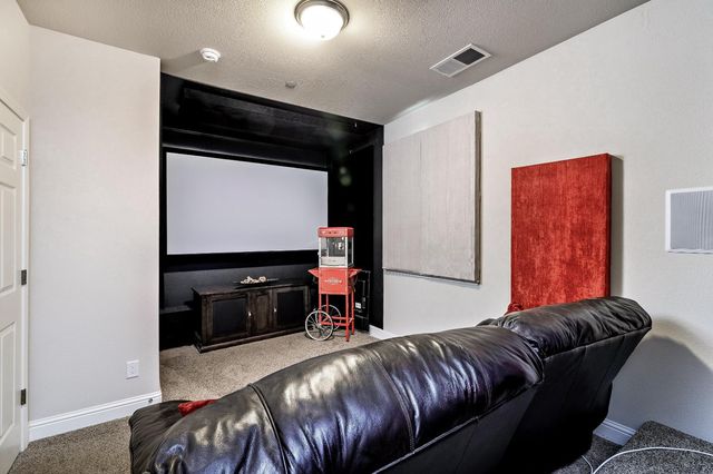 2409 S Bundy Drive, Fresno, CA 93727