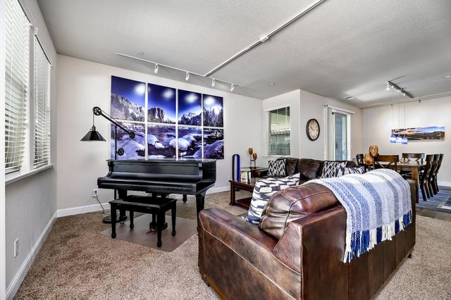 2409 S Bundy Drive, Fresno, CA 93727