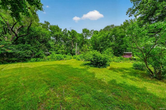 24701 CR 20 Road, Elkhart, IN 46517
