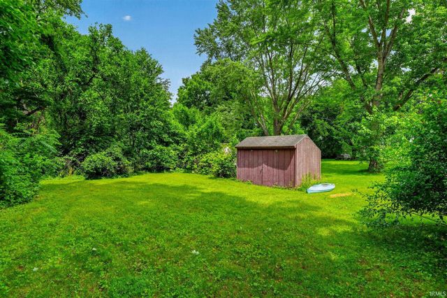 24701 CR 20 Road, Elkhart, IN 46517