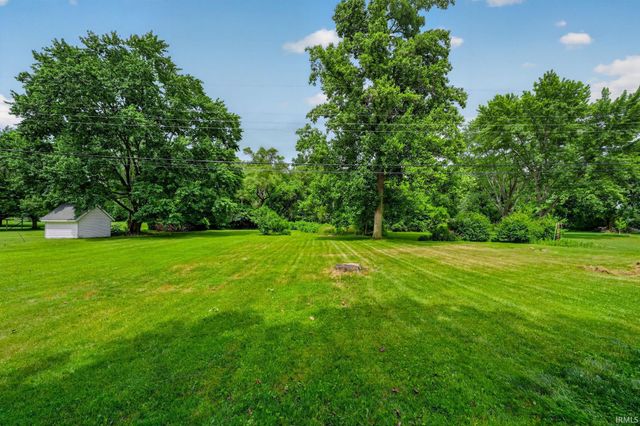 24701 CR 20 Road, Elkhart, IN 46517