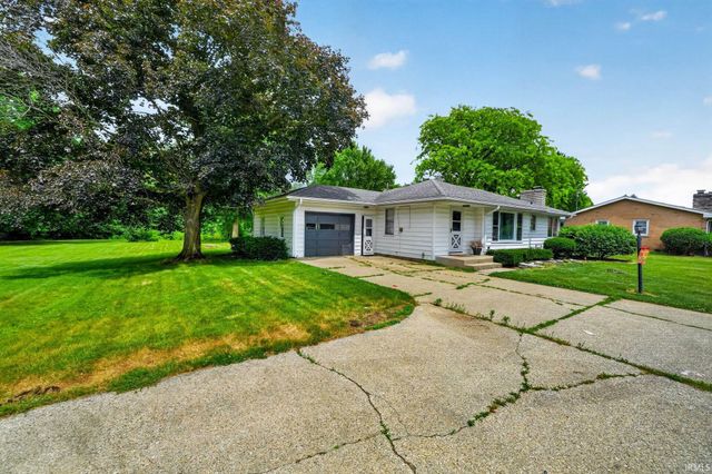 24701 CR 20 Road, Elkhart, IN 46517
