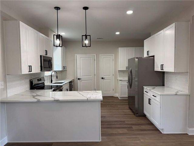 2800 Dorsey Peek Road, Gainesville, GA 30507