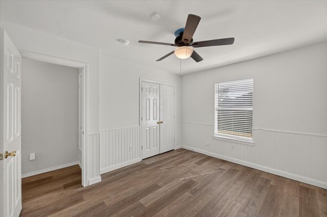 352 Mesquite Hill Drive, Arlington, TX 76002