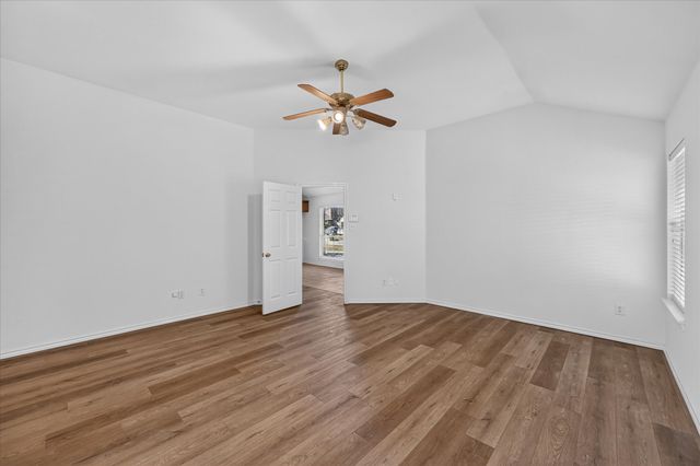 352 Mesquite Hill Drive, Arlington, TX 76002