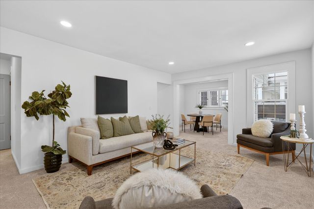 2138 Edgewood Avenue NE, Grand Rapids, MI 49505