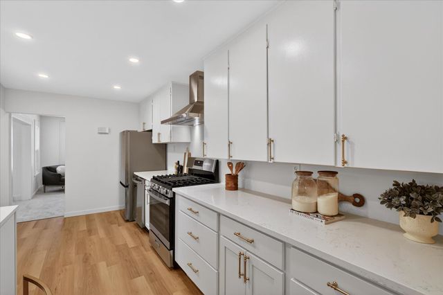 2138 Edgewood Avenue NE, Grand Rapids, MI 49505