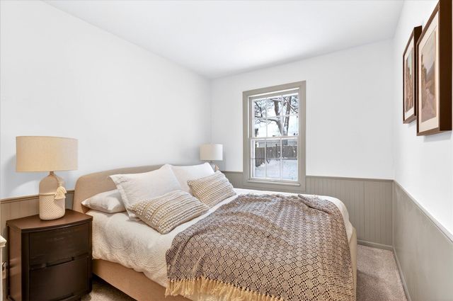 2138 Edgewood Avenue NE, Grand Rapids, MI 49505