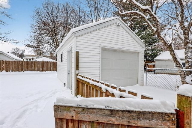 2138 Edgewood Avenue NE, Grand Rapids, MI 49505