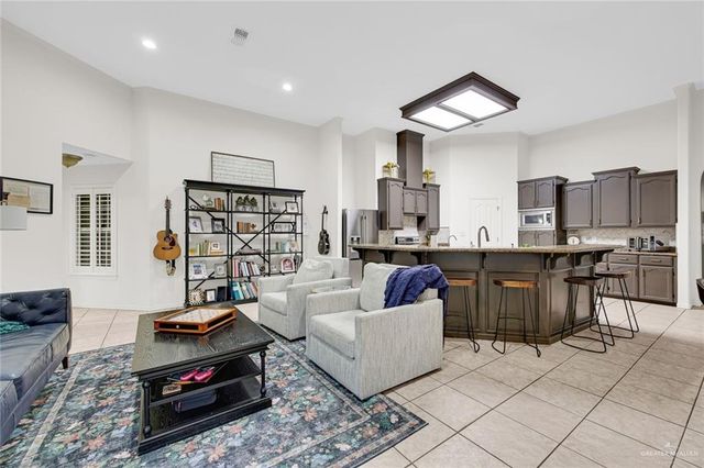 2100 Sunrise Lane, Mission, TX 78574