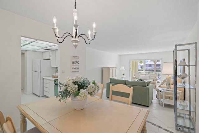 951 De Soto Road 232, Boca Raton, FL 33432