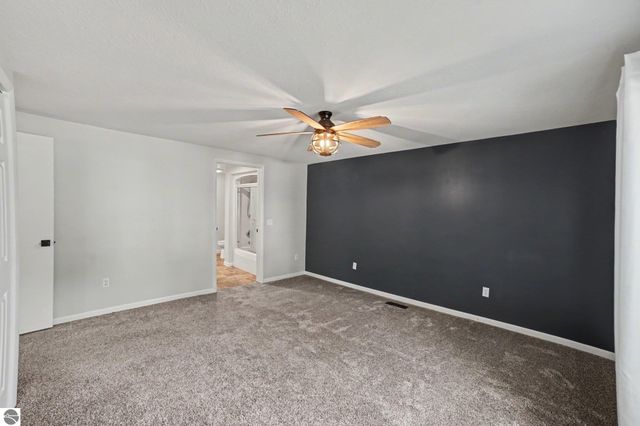 121 W Hazel Street, St Louis, MI 48880