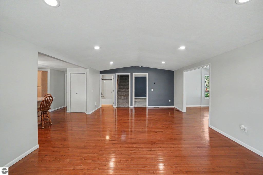 Image 11 of property listing at 121 W Hazel Street, St Louis, MI 48880