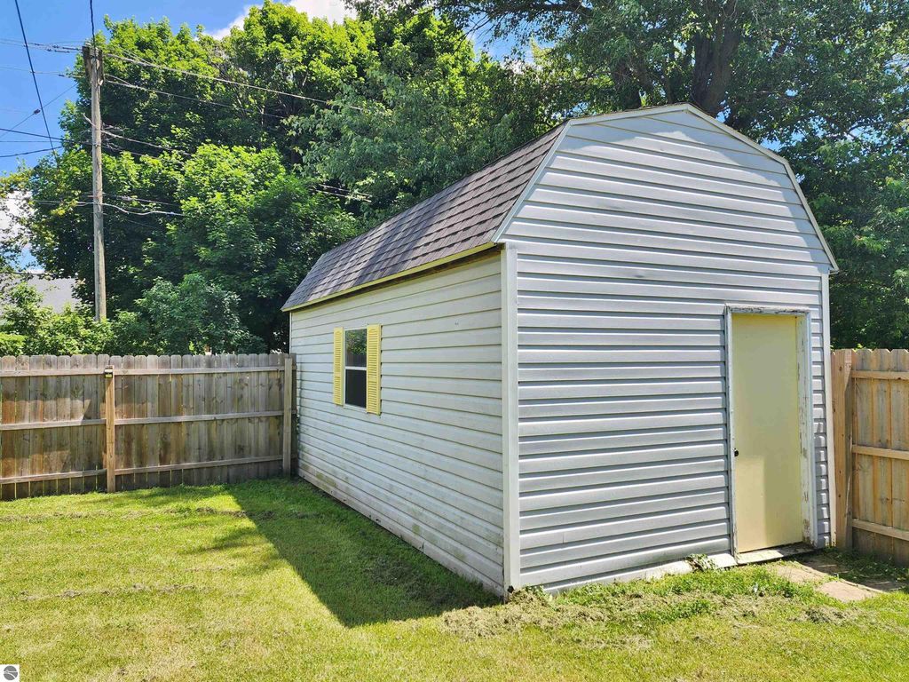 Image 55 of property listing at 121 W Hazel Street, St Louis, MI 48880