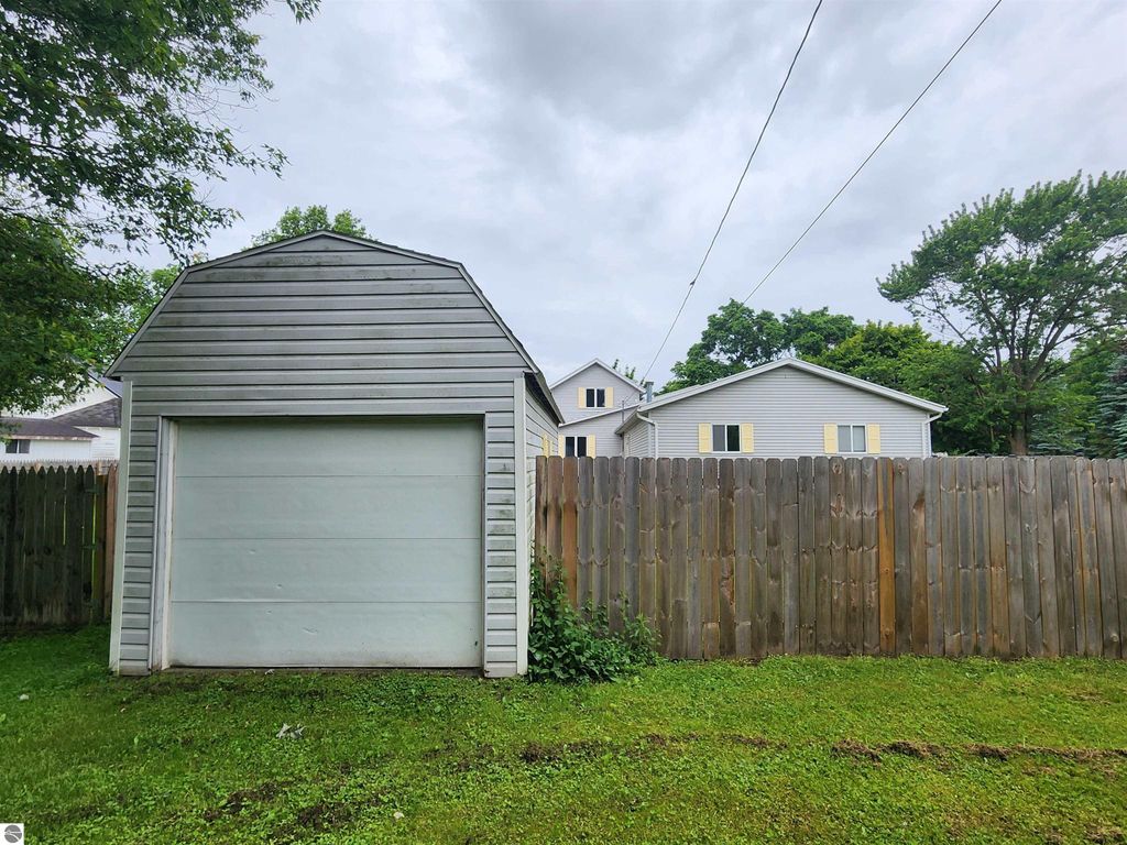 Image 57 of property listing at 121 W Hazel Street, St Louis, MI 48880