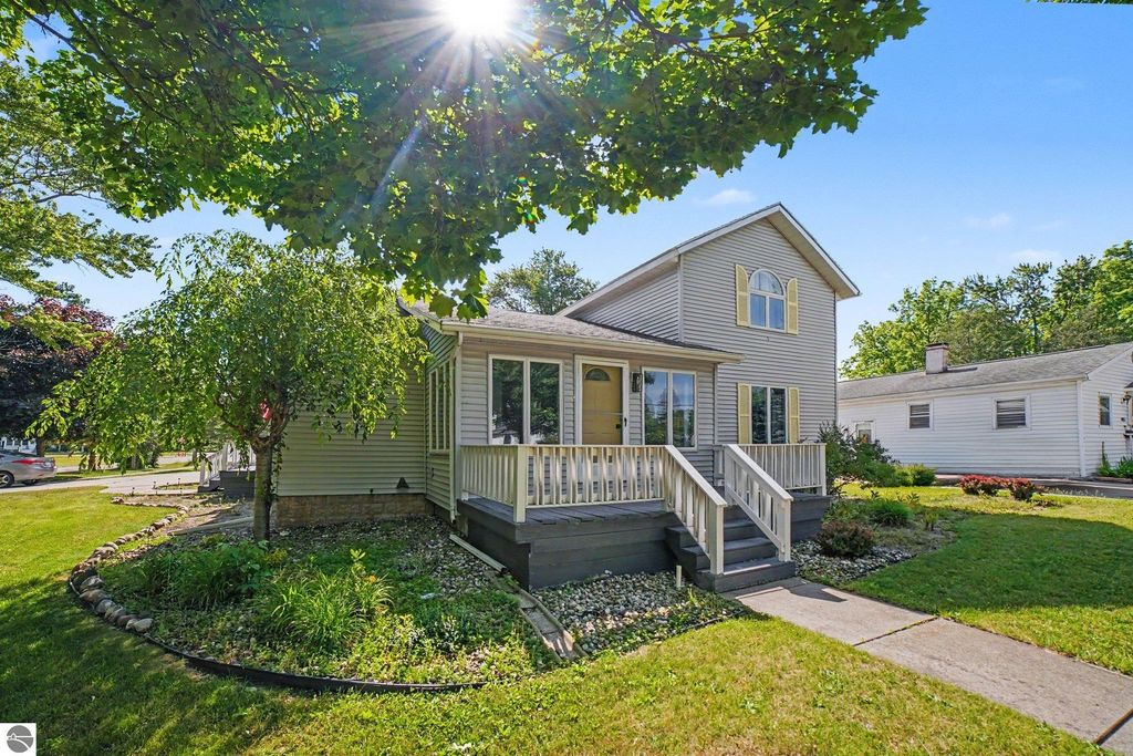 Image 60 of property listing at 121 W Hazel Street, St Louis, MI 48880