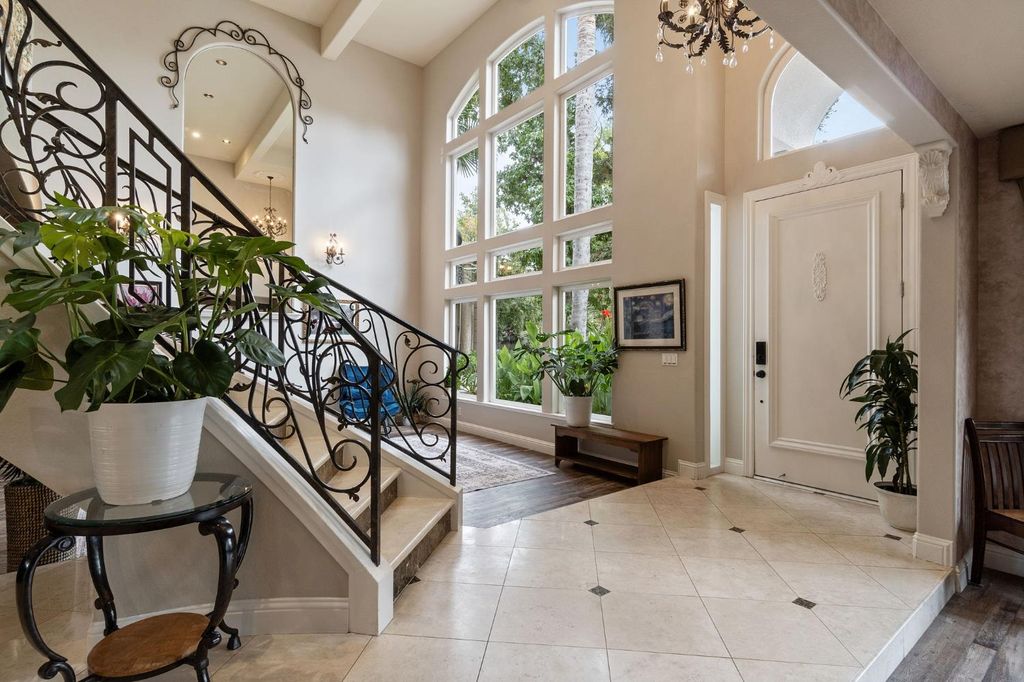 Image 1 of property listing at 2550 E Jenny, Fresno, CA 93720