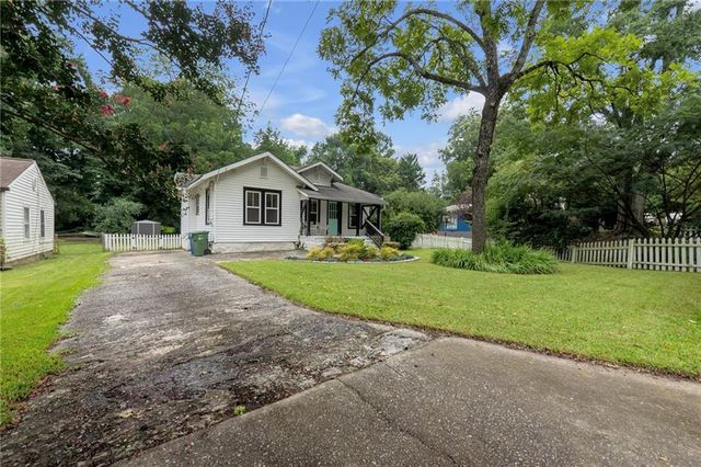 1608 Carroll Drive NW, Atlanta, GA 30318