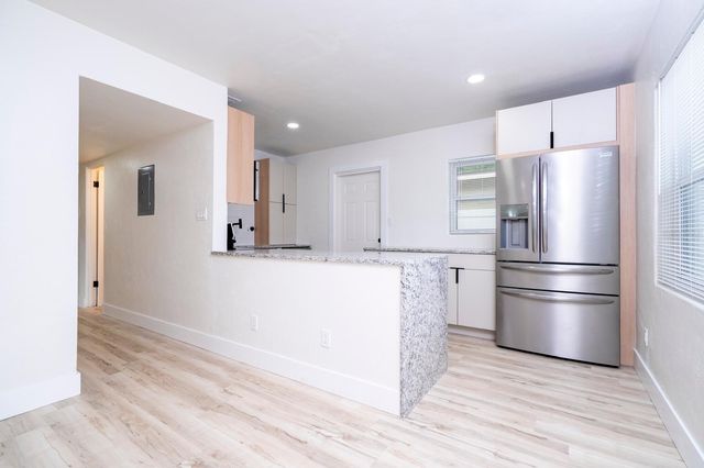 2002 GEIGEL AVENUE, Orlando, FL 32806