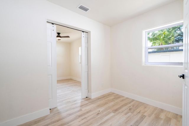 2002 GEIGEL AVENUE, Orlando, FL 32806