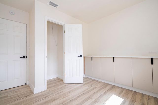 2002 GEIGEL AVENUE, Orlando, FL 32806