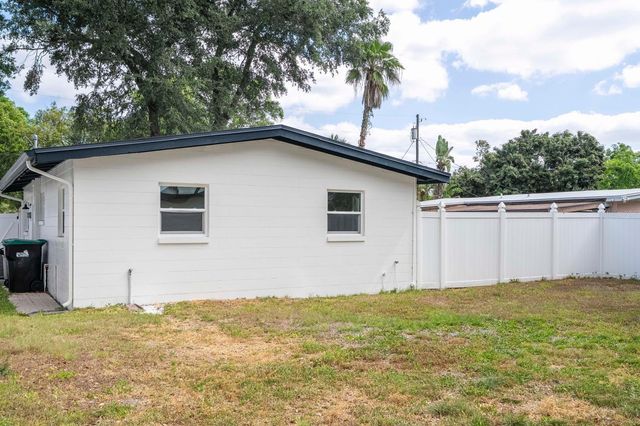 2002 GEIGEL AVENUE, Orlando, FL 32806
