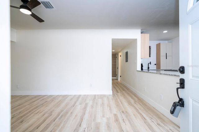 2002 GEIGEL AVENUE, Orlando, FL 32806