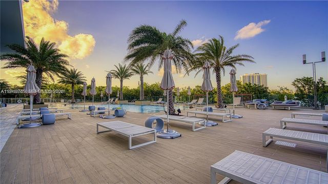 16385 Biscayne Blvd 1415, North Miami Beach, FL 33160