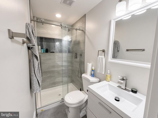 8107 BROWN CT, Alexandria, VA 22306