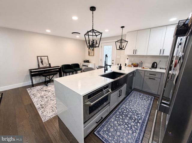 8107 BROWN CT, Alexandria, VA 22306