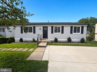 8107 BROWN CT, Alexandria, VA 22306