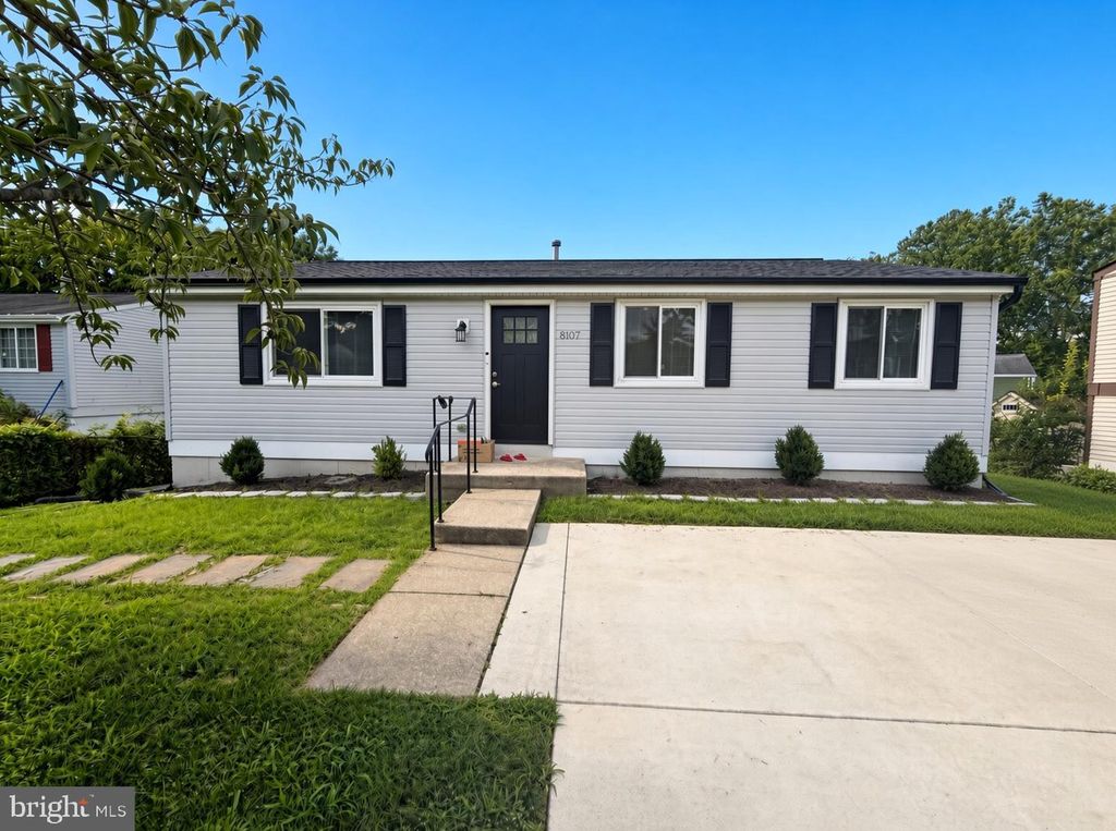 8107 BROWN CT, Alexandria, VA 22306