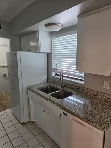 2939 LOS ALTOS DRIVE B, Belleair Bluffs, FL 33770