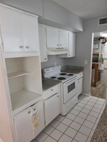 2939 LOS ALTOS DRIVE B, Belleair Bluffs, FL 33770