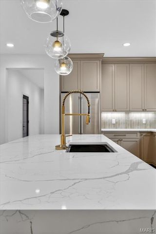 643 Marshall Avenue, St Louis, MO 63119