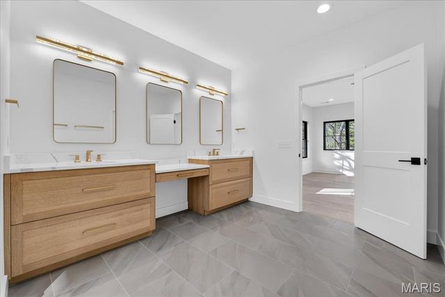 643 Marshall Avenue, St Louis, MO 63119