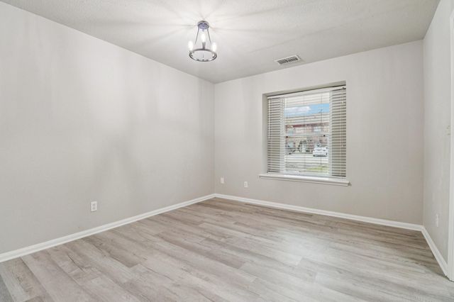 10647 Hazelhurst Drive, Houston, TX 77043