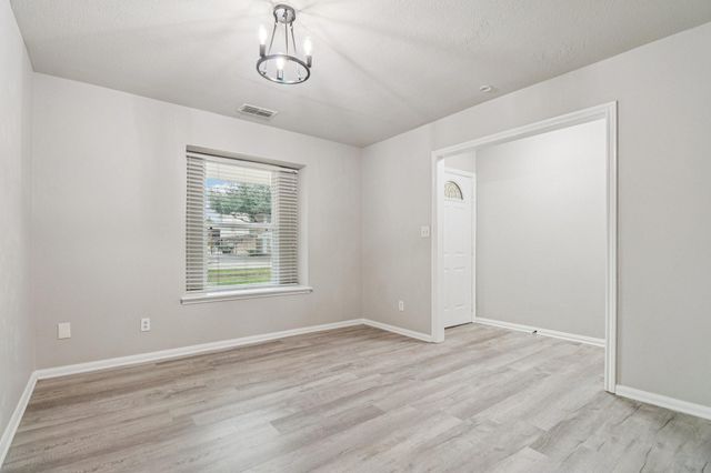 10647 Hazelhurst Drive, Houston, TX 77043