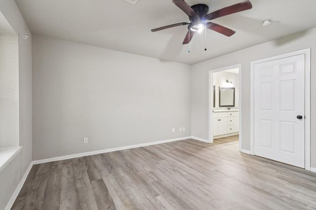 10647 Hazelhurst Drive, Houston, TX 77043