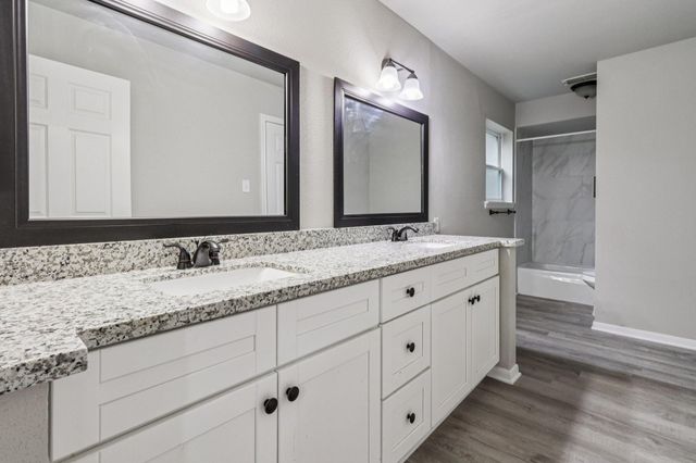 10647 Hazelhurst Drive, Houston, TX 77043