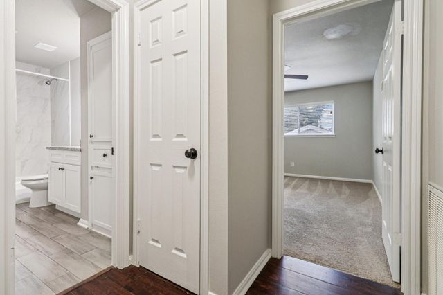 10647 Hazelhurst Drive, Houston, TX 77043