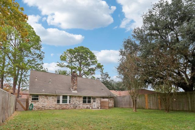 10647 Hazelhurst Drive, Houston, TX 77043