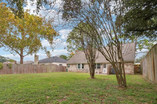 10647 Hazelhurst Drive, Houston, TX 77043