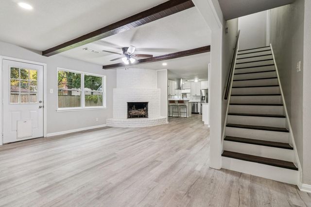 10647 Hazelhurst Drive, Houston, TX 77043