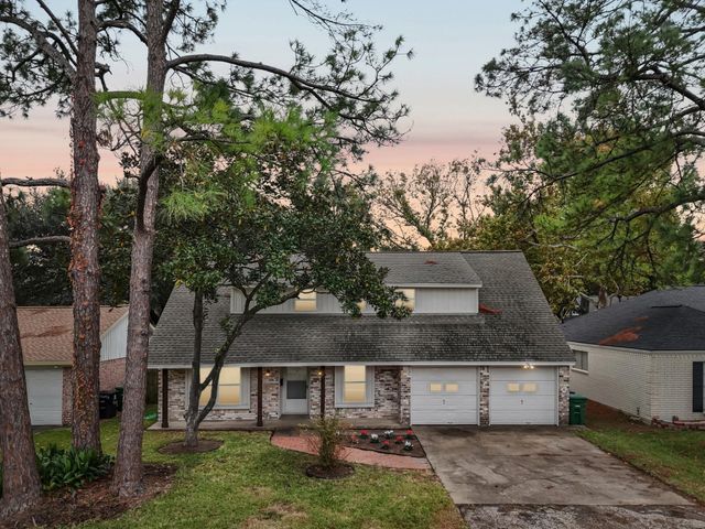 10647 Hazelhurst Drive, Houston, TX 77043