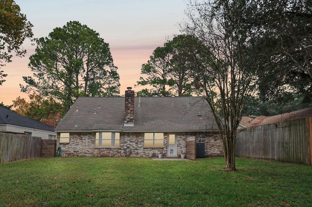 10647 Hazelhurst Drive, Houston, TX 77043