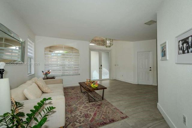 8526 NW 110th Place 0, Doral, FL 33178